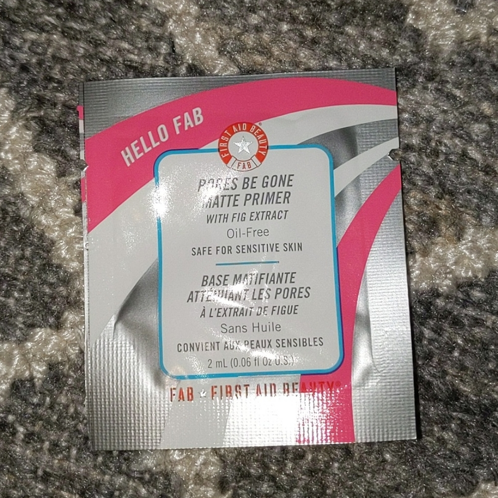 NWT  First Aid Matte Primer travel sample